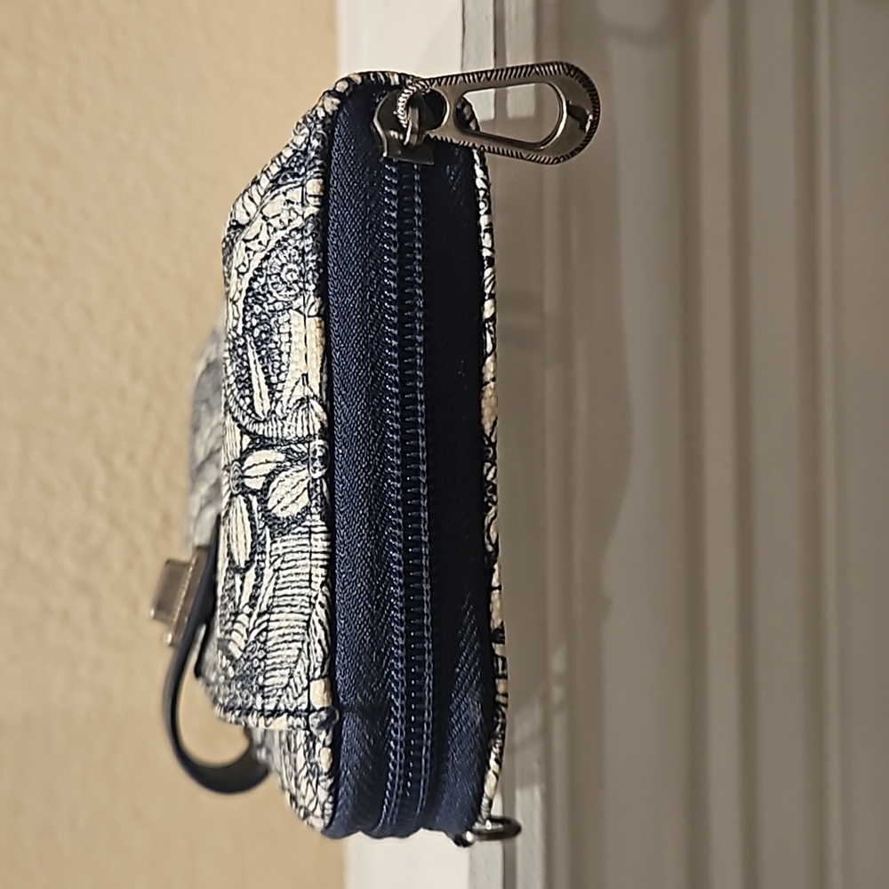 Sakroots Wallet Cell Phone Holder Crossbody Bag - Picture 12 of 13